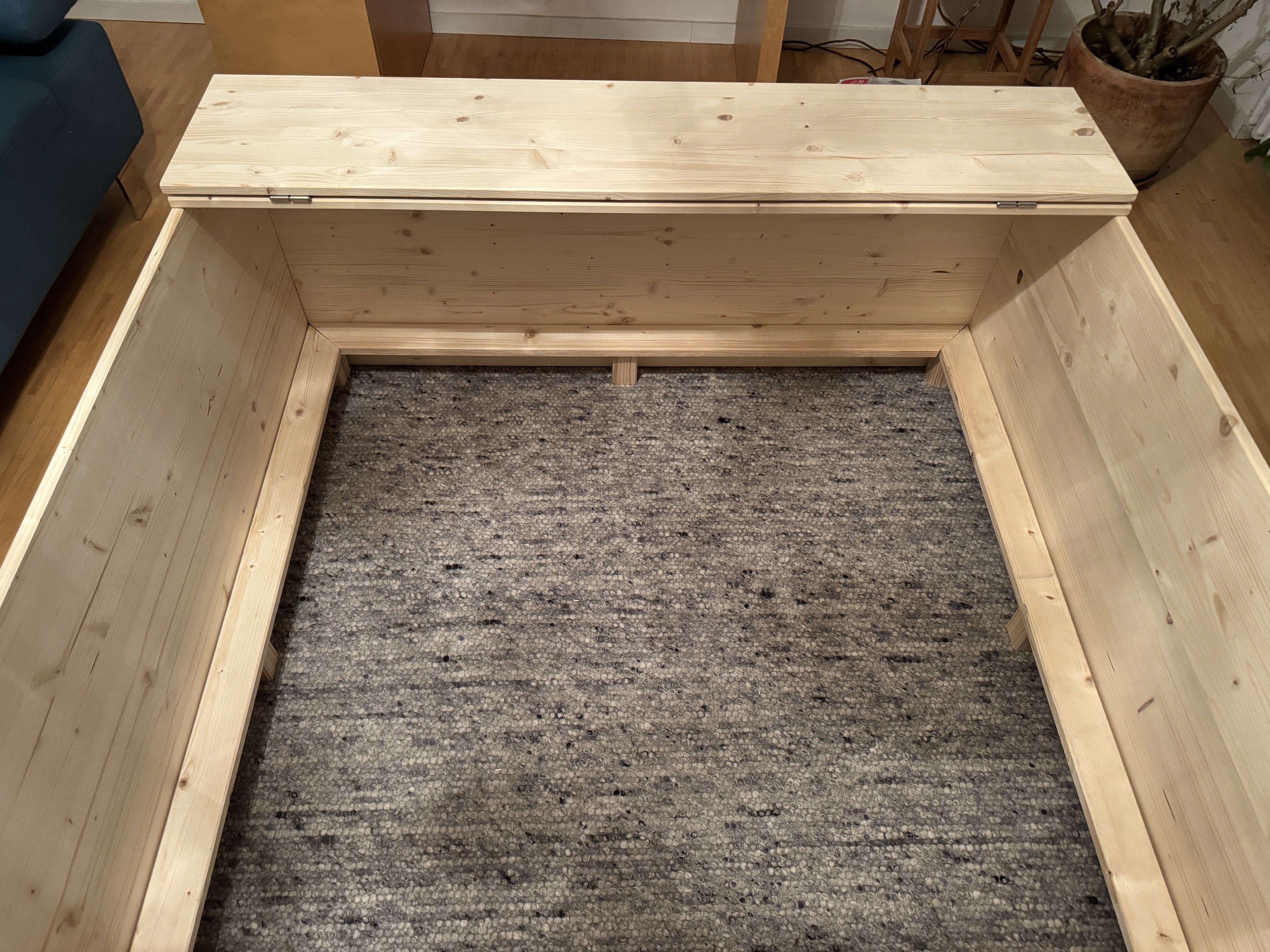 Wurfkiste und Auslauf - 8419568f8306.jpg